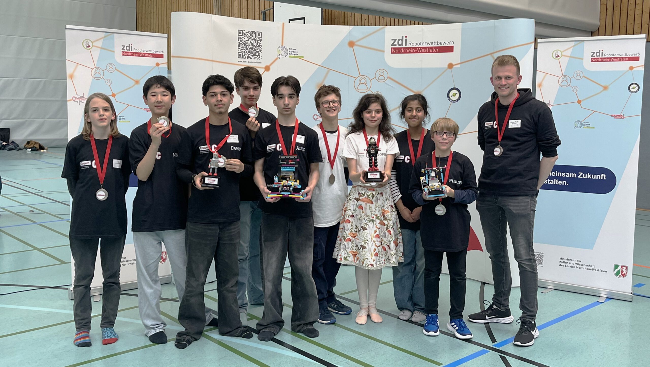 1. & 2. Platz in Bonn: Couven Robots II & III stehen im NRW-Finale!