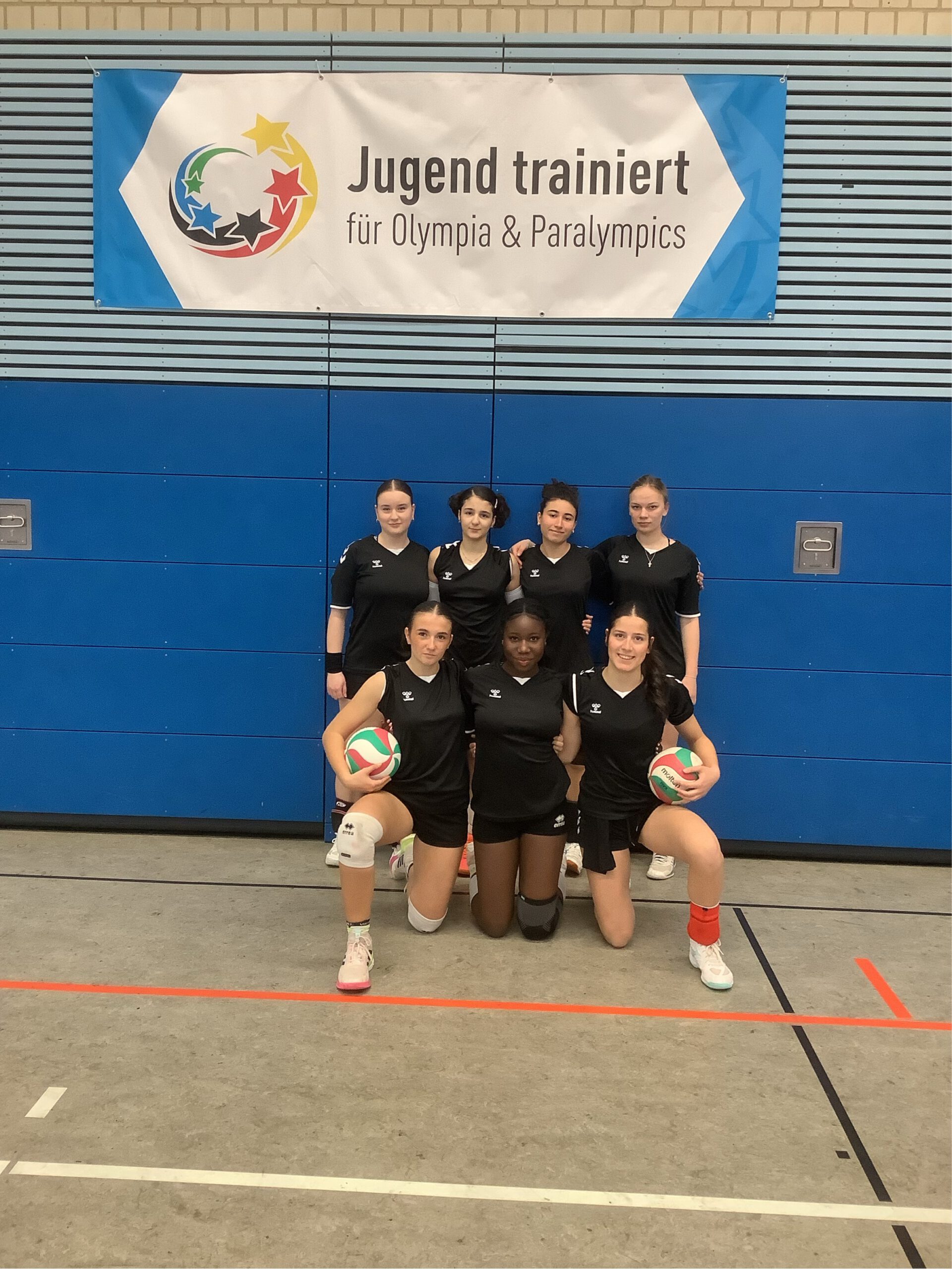 Volleyballerinnen des Couven im Landesfinale auf Platz 5